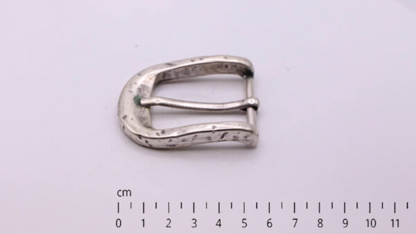 Buckle 1063 with CM ruler